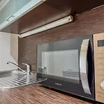 J Quarter 1Br - Free Parking - Suite One